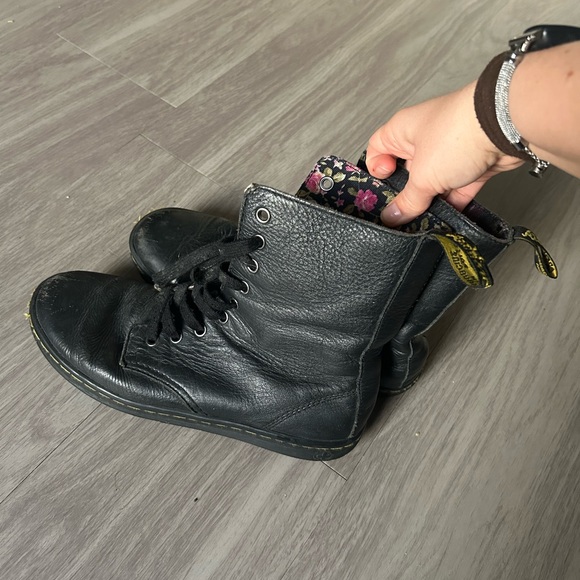 Dr. Martens stratford black leather boot - Picture 5 of 6
